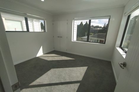 Photo of property in 27a Commodore Drive, Lynfield, Auckland, 1042