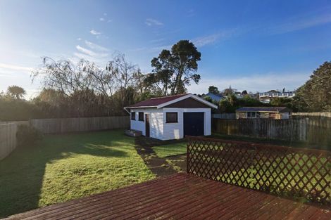 Photo of property in 15 Whittle Place, New Windsor, Auckland, 0600