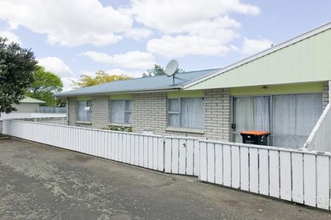 Photo of property in 3 Seddon Street, Takaro, Palmerston North, 4412