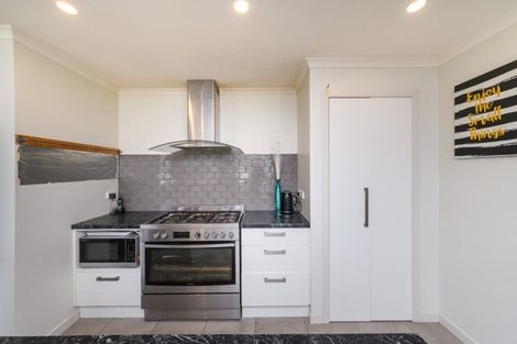 Photo of property in 12 Gibraltar Way, Fitzherbert, Palmerston North, 4410