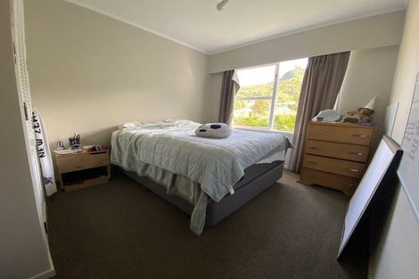 Photo of property in 4 Julia Place, Tawa, Wellington, 5028