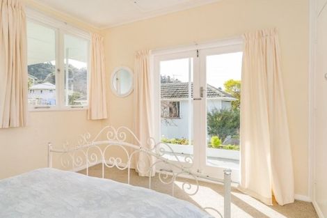 Photo of property in 21 Rawhiti Street, Stokes Valley, Lower Hutt, 5019