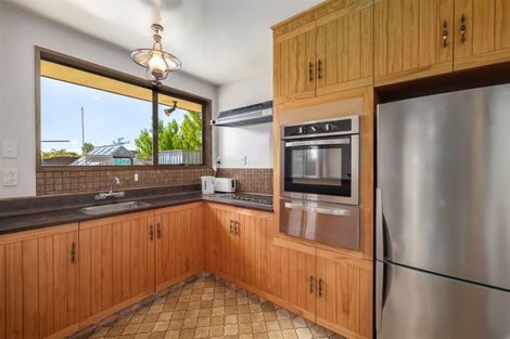 Photo of property in 34 Karnak Crescent, Russley, Christchurch, 8042