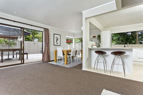 Photo of property in 3/82 Parr Terrace, Castor Bay, Auckland, 0620