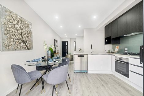 Photo of property in 11a Rountree Place, Conifer Grove, Takanini, 2112