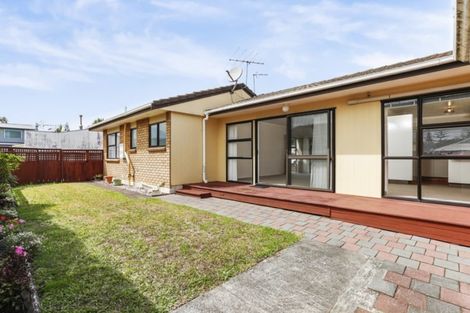 Photo of property in 7a Beach Road, Orewa, 0931