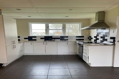 Photo of property in 4 Churchill Crescent, Foxton, 4814