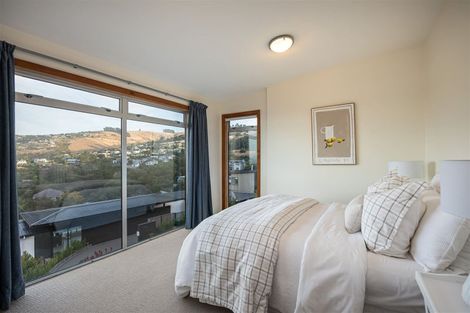 Photo of property in 25 Challenger Lane, Redcliffs, Christchurch, 8081