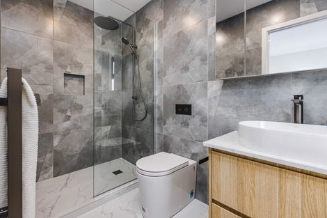 Photo of property in 3 Kaaramuramu Lane, Mangere Bridge, Auckland, 2022