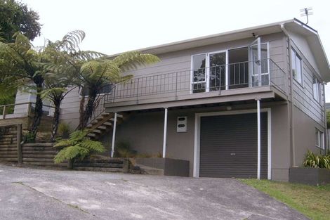 Photo of property in 17 Sispara Place, Beach Haven, Auckland, 0626