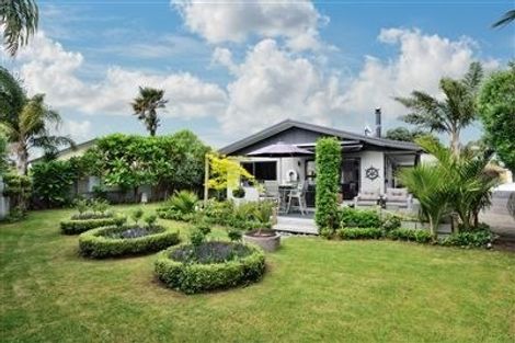 Photo of property in 3b Lillian Place, Orewa, 0931