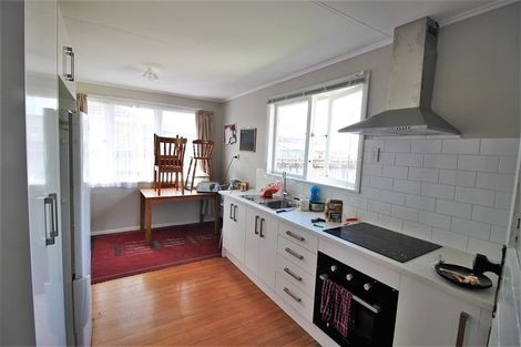 Photo of property in 12 Yeats Crescent, Fairfield, Hamilton, 3214