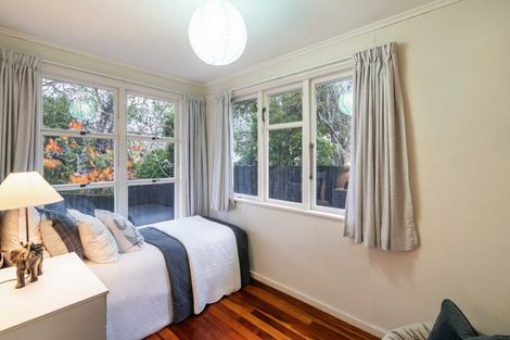 Photo of property in 2 Nutsey Avenue, Northcote, Auckland, 0627