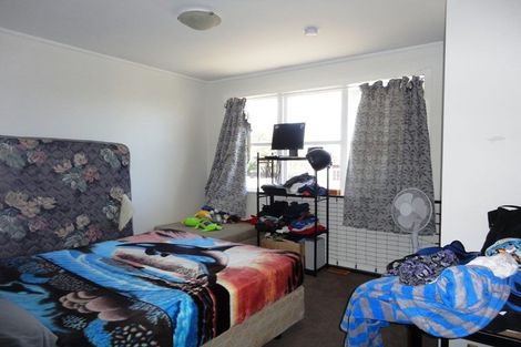 Photo of property in 25 Romney Place, Manurewa, Auckland, 2102
