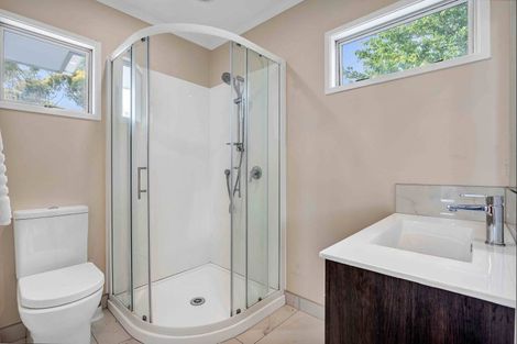 Photo of property in 377 Mangorei Road, Merrilands, New Plymouth, 4312