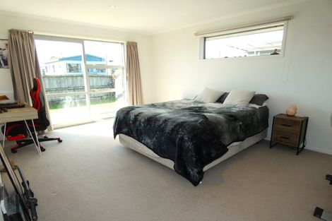 Photo of property in 28 Fonblanque Street, Westport, 7825