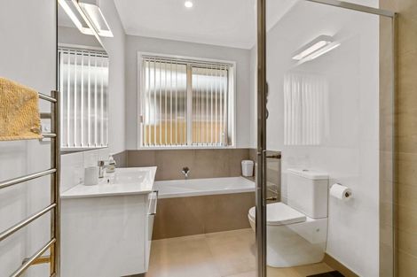 Photo of property in 24 Manuel Road, Silverdale, 0932