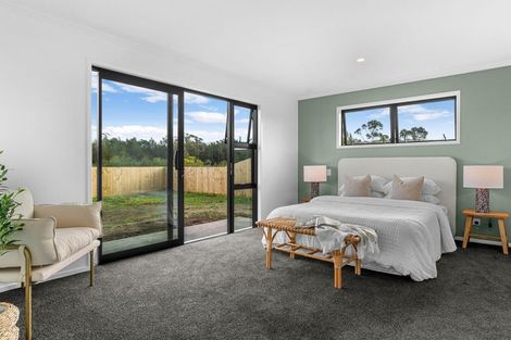 Photo of property in 8 Grey Heron Close, Mangawhai Heads, 0573