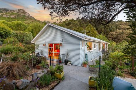 Photo of property in 46 Cornwall Road, Lyttelton, 8082