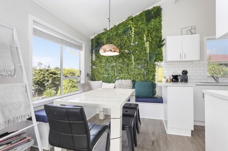 Photo of property in 1/50 Stapleford Crescent, Browns Bay, Auckland, 0630