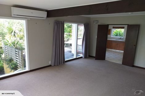 Photo of property in 26-26a Chartwell Drive, Crofton Downs, Wellington, 6035