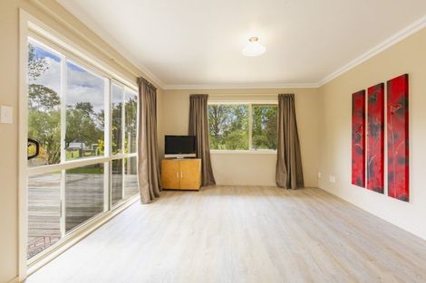 Photo of property in 345 White Road, Waipawa, Otane, 4277