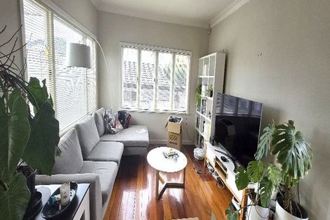 Photo of property in 2/18 Jutland Road, Hauraki, Auckland, 0622