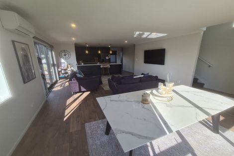 Photo of property in 2 Winstone House Road, Paerata, 2124