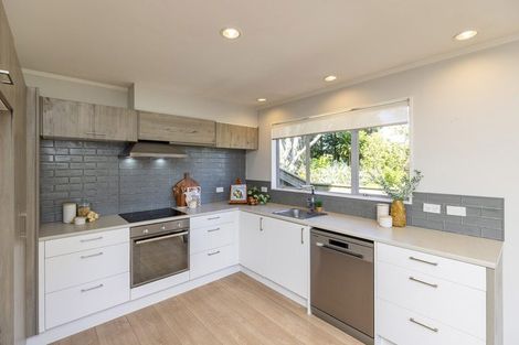 Photo of property in 131 Renown Road, Raumati South, Paraparaumu, 5032