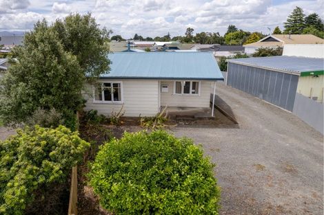 Photo of property in 1 Gertrude Street, Dannevirke, 4930