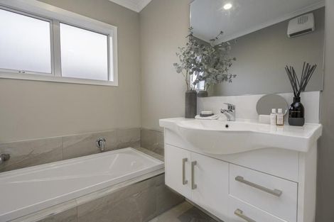 Photo of property in 24 Saxbys Road, Glenview, Hamilton, 3206