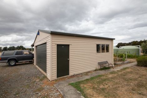 Photo of property in 355 Lethbridge Road, Feilding, 4779