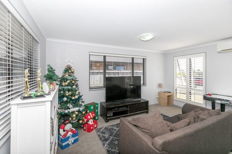 Photo of property in 12 Ruske Place, Grandview Heights, Hamilton, 3200