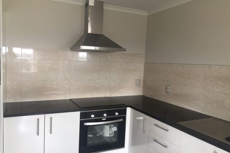 Photo of property in 2/7 Wallson Crescent, Wiri, Auckland, 2104