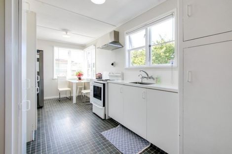 Photo of property in 48 Russell Road, Marewa, Napier, 4110