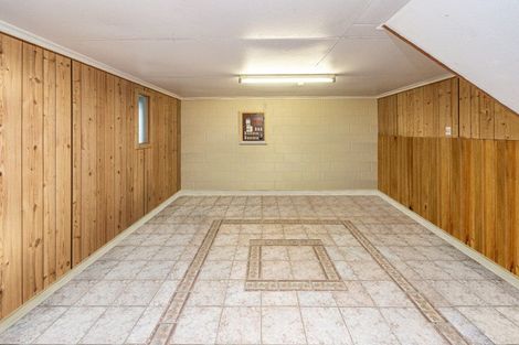 Photo of property in 35 Weraroa Road, Waverley, 4510