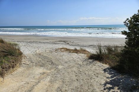 Photo of property in 2155c State Highway 2, Pukehina, 3186