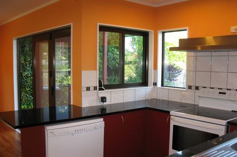 Photo of property in 1/34 Curacao Place, Half Moon Bay, Auckland, 2012