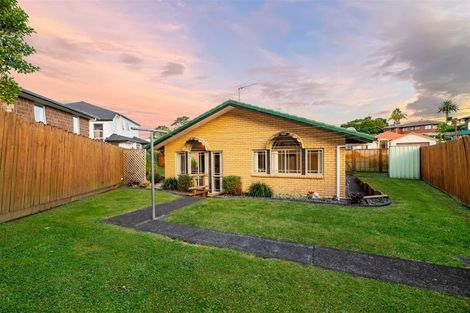 Photo of property in 120 Buscomb Avenue, Henderson, Auckland, 0610