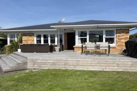 Photo of property in 18 Kingsley Street, St Andrews, Hamilton, 3200