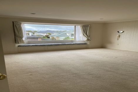 Photo of property in 6 Nathan Close, Somerville, Auckland, 2014