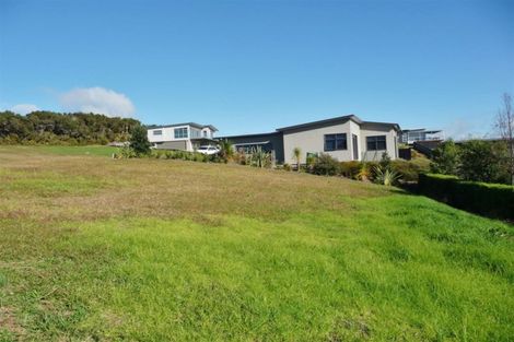 Photo of property in 4 Sunrise Place, Cable Bay, 0420