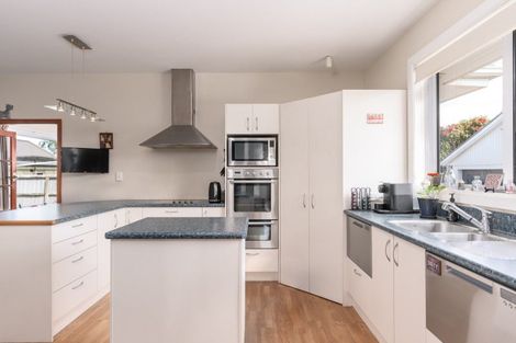 Photo of property in 106 Aorangi Road, Bryndwr, Christchurch, 8053