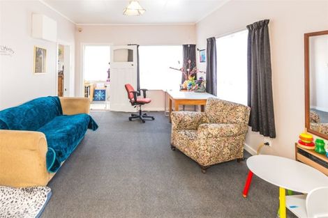 Photo of property in 143 Cornfoot Street, Castlecliff, Whanganui, 4501