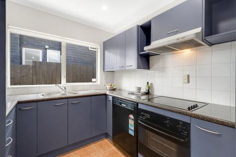 Photo of property in 2/17 Bain Place, Bucklands Beach, Auckland, 2014