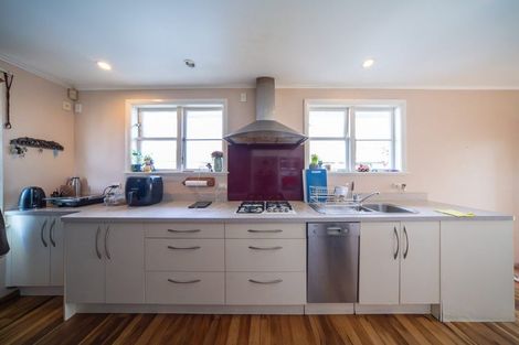 Photo of property in 27 Willis Street, Bader, Hamilton, 3206