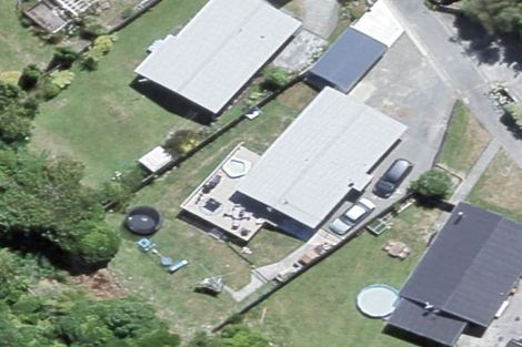 Photo of property in 2/12 Mcmanaway Grove, Stokes Valley, Lower Hutt, 5019