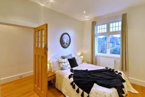 Photo of property in 103 Hackthorne Road, Cashmere, Christchurch, 8022