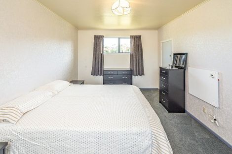 Photo of property in 21 Omori Place, Castlecliff, Whanganui, 4501