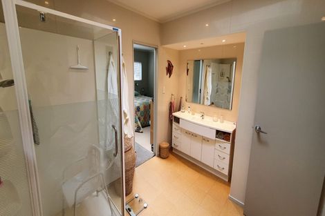 Photo of property in 38 Joyces Road, Paihia, 0200